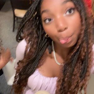 Meet your Posher, Shanyla